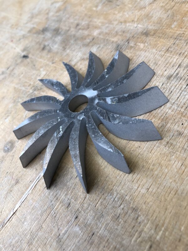 Beispiel wasserstrahlschneiden - abrasiv auf Resato Wasserstrahlanlage mit Edelstahl – Bild 1