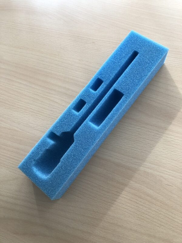 Beispiel wasserstrahlschneiden - Reinwasser und laserschneiden auf Resato Wasserstrahlanlage und Elcede Laser mit Schaumstoff – Bild 1