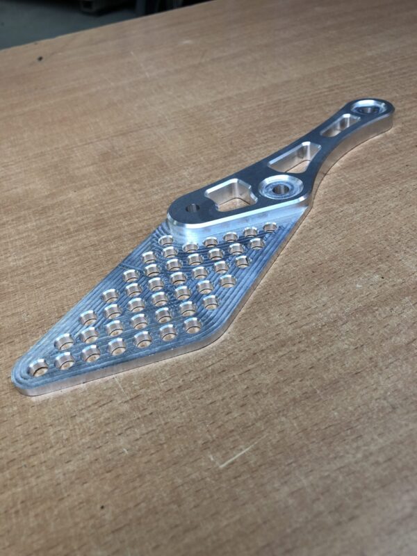 Beispiel fräsen auf BG Cam Fräsmaschine mit Aluminium – Bild 1