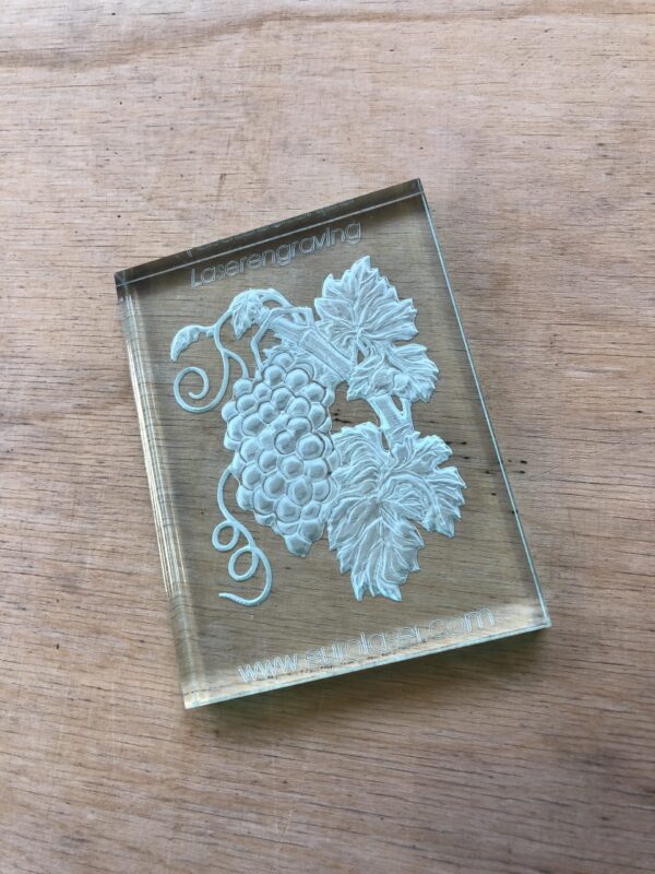 Beispiel lasergravieren auf Eurolaser mit Acrylglas – Bild 1