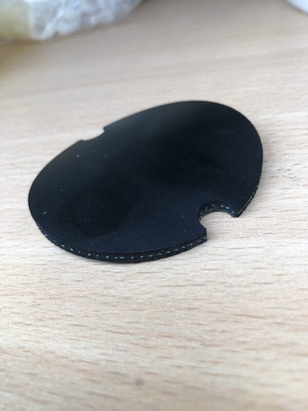 Beispiel wasserstrahlschneiden - Reinwasser auf Resato Wasserstrahlanlage mit Gummi – Bild 1